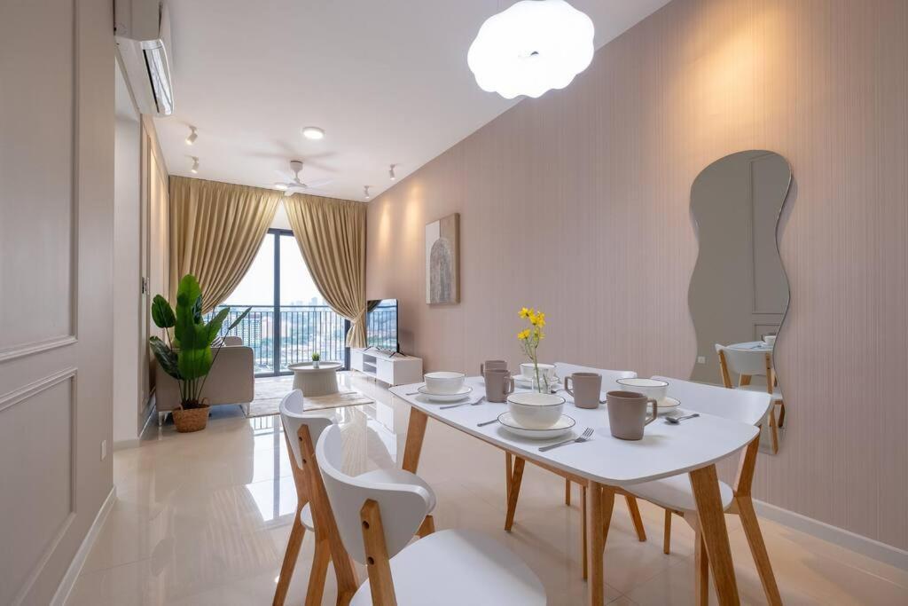 Wonderland 7pax Dreams House At Sunway Velocity 2 Pangsapuri
