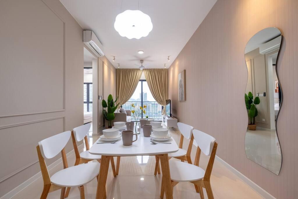 Wonderland 7pax Dreams House At Sunway Velocity 2 Pangsapuri
